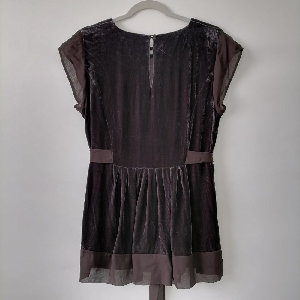 BCBG Maxazria Women's Dark Plum Velvet Tie Waist Blouse Size L New With Tag - Picture 2 of 6
